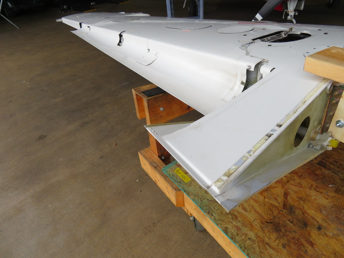 DAMAGED 2005 Cirrus SR22 Left and Right Hand Wing FIBERGLASS EDUCATION (0826-99)18