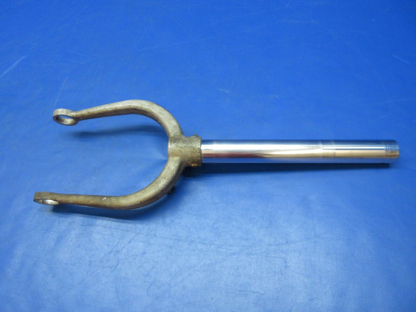 Piper PA-23-250 Aztec Nose Gear Fork & Tube P/N D4636-1-E (0924-1409)