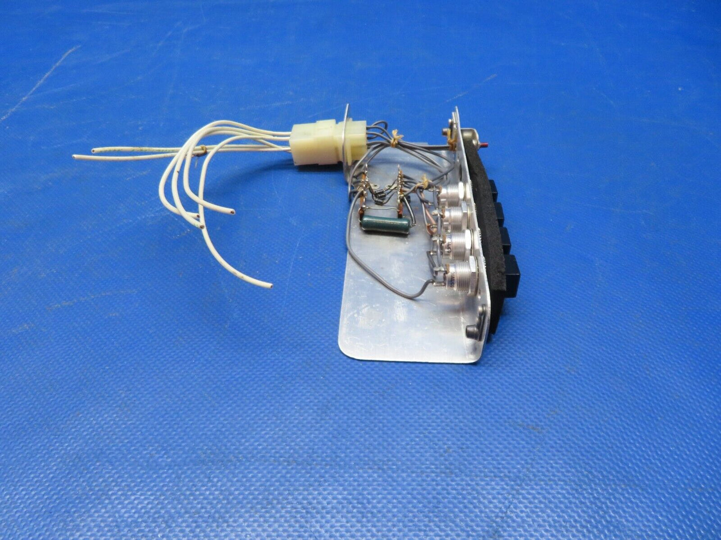 Piper PA-32RT-300T Lance II Annunciator Panel P/N 79333-03 (1024-215)
