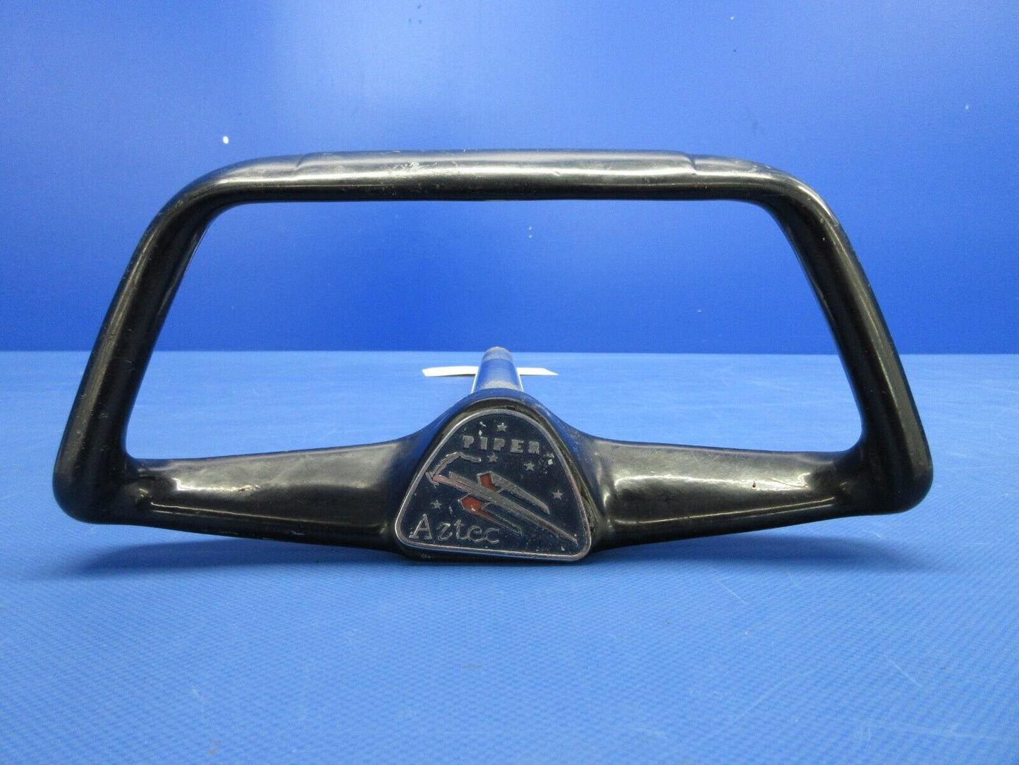 Piper PA-23-250 Aztec Control Wheel Assy Co-Pilot P/N 17239-11 (0624-2030)