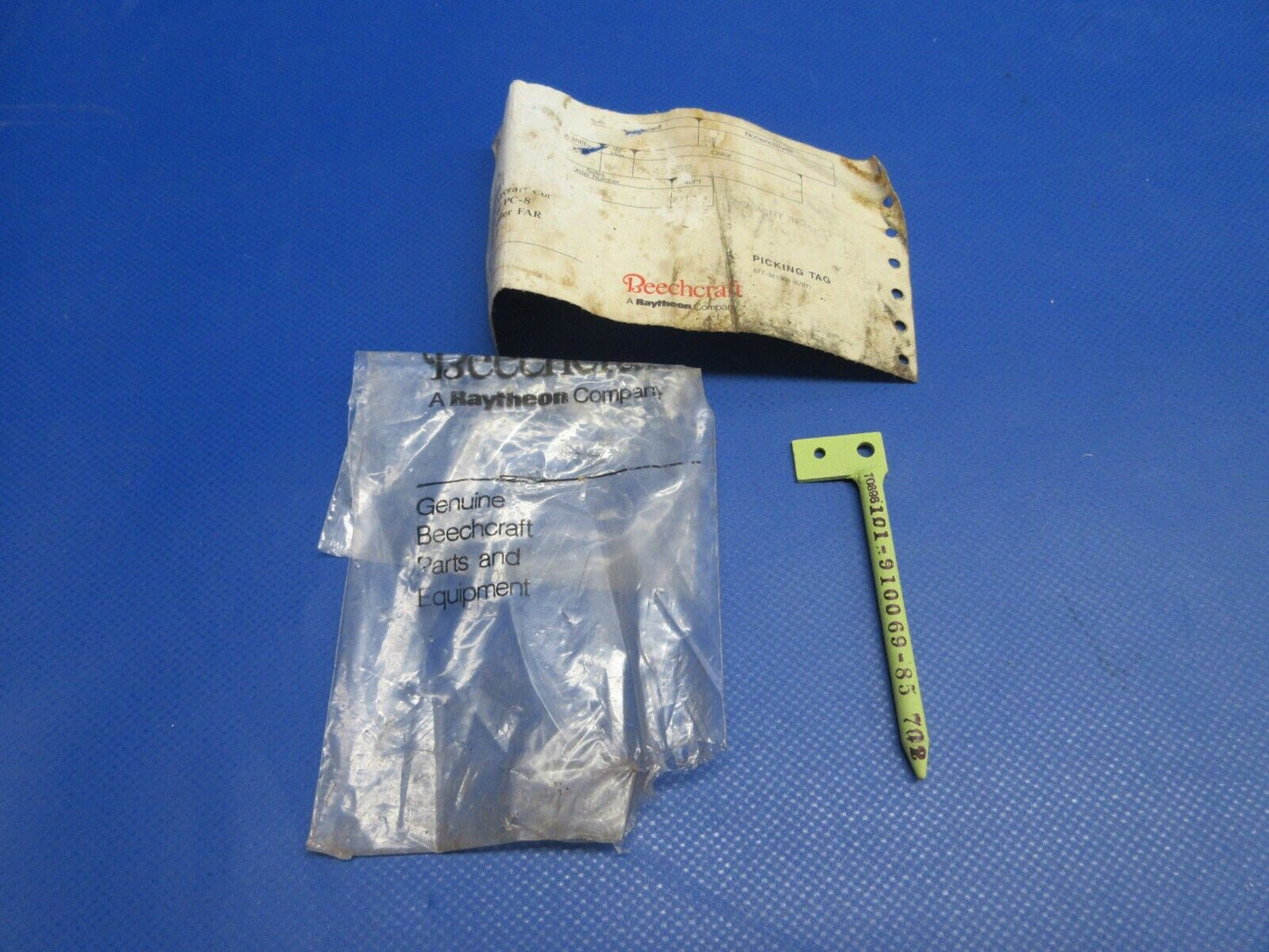 Beech King Air Pin Assembly P/N 101-910069-85 NOS (0324-1275)