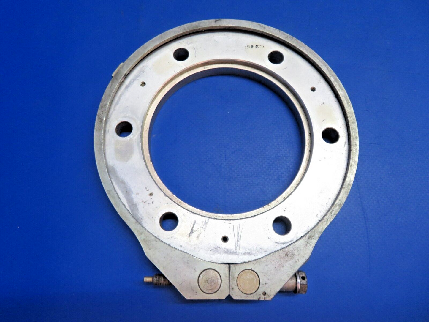 Mounting Clamp P/N 1590010-1 Repairable FOR PARTS (0323-664)