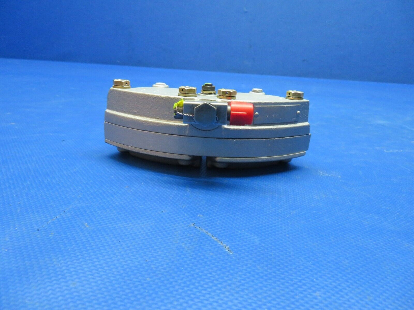 Cleveland Brake Caliper Assy w/ Linings P/N 3000-250 REBUILT (0724-1839)