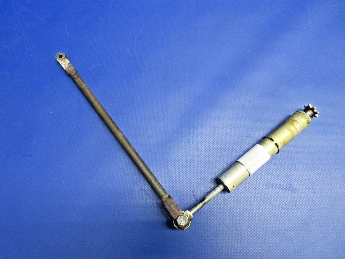 Cessna 310 / 310I Aileron Trim Tab Actuator P/N 0310293-2 (0326-950)3