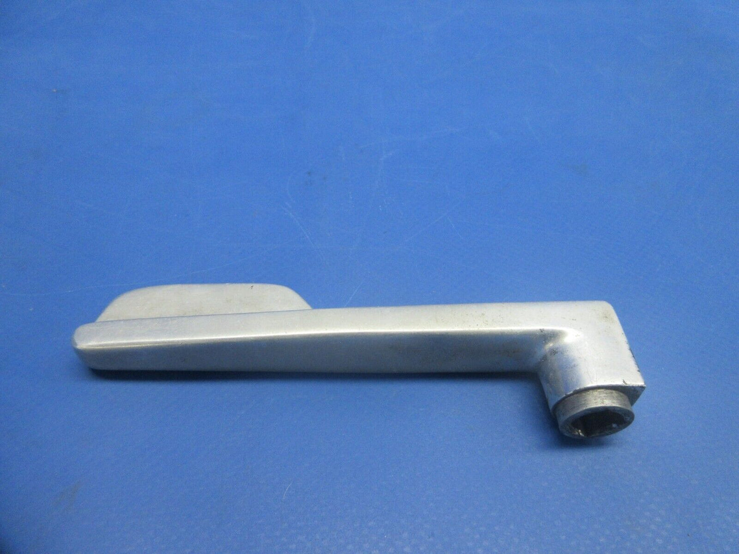 Cessna 310 / 310R Cabin Door Interior Handle P/N 0811490-88 (1124-711)