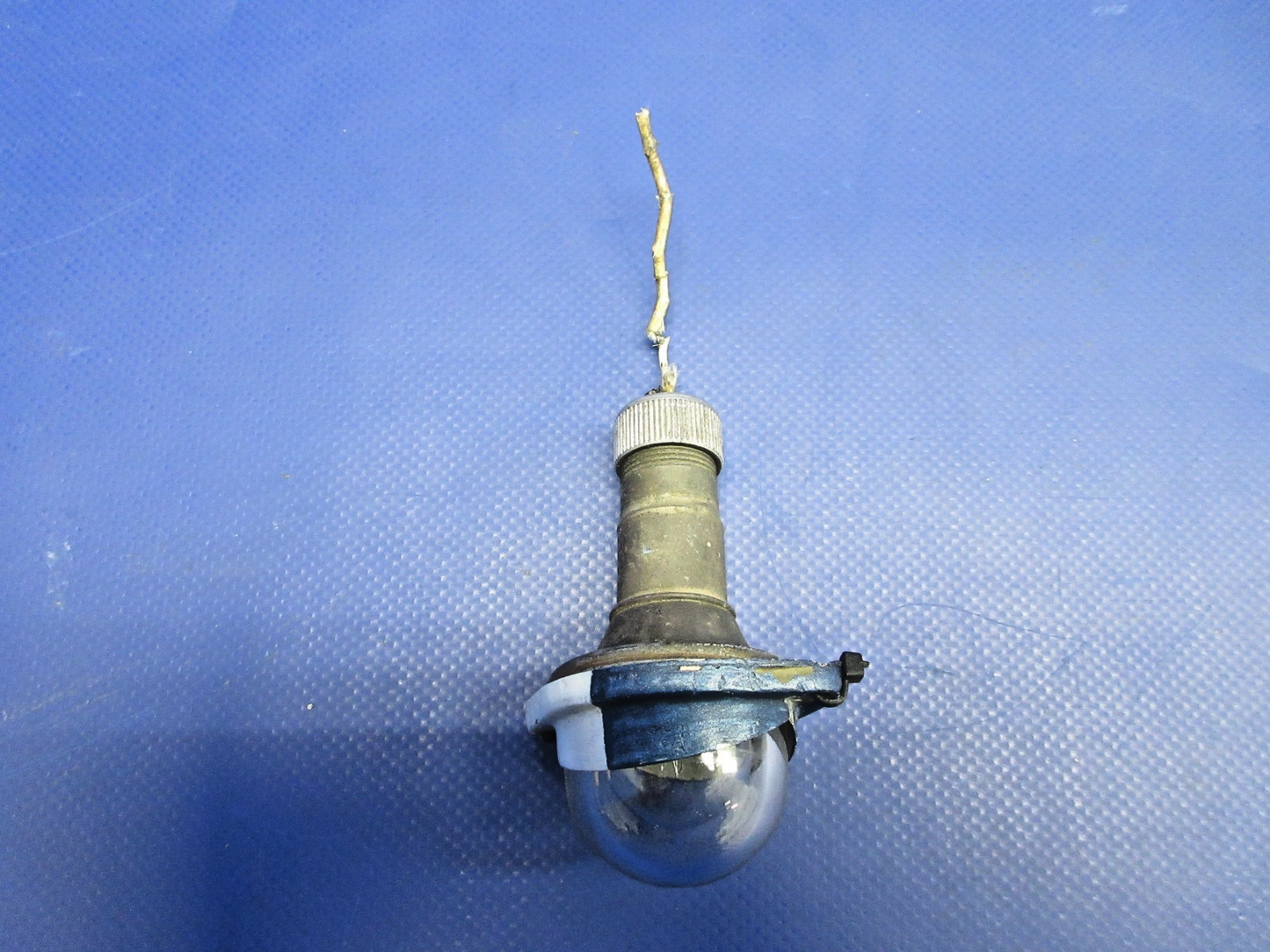 Cessna 310 / 310I Grimes Tail Navigation Position Light P/N 0433006-4 (0326-898)1