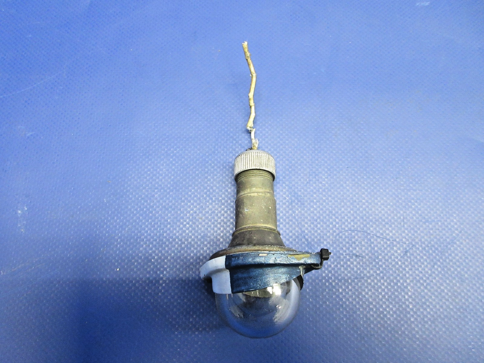 Cessna 310 / 310I Grimes Tail Navigation Position Light P/N 0433006-4 (0326-898)1
