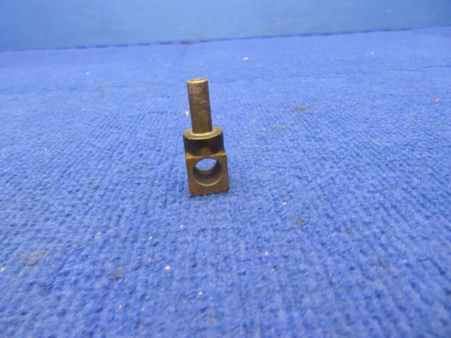 Cessna 210 Vertical Adjust Bearing Block & Collar P/N 1200138-2 (0422-451)2