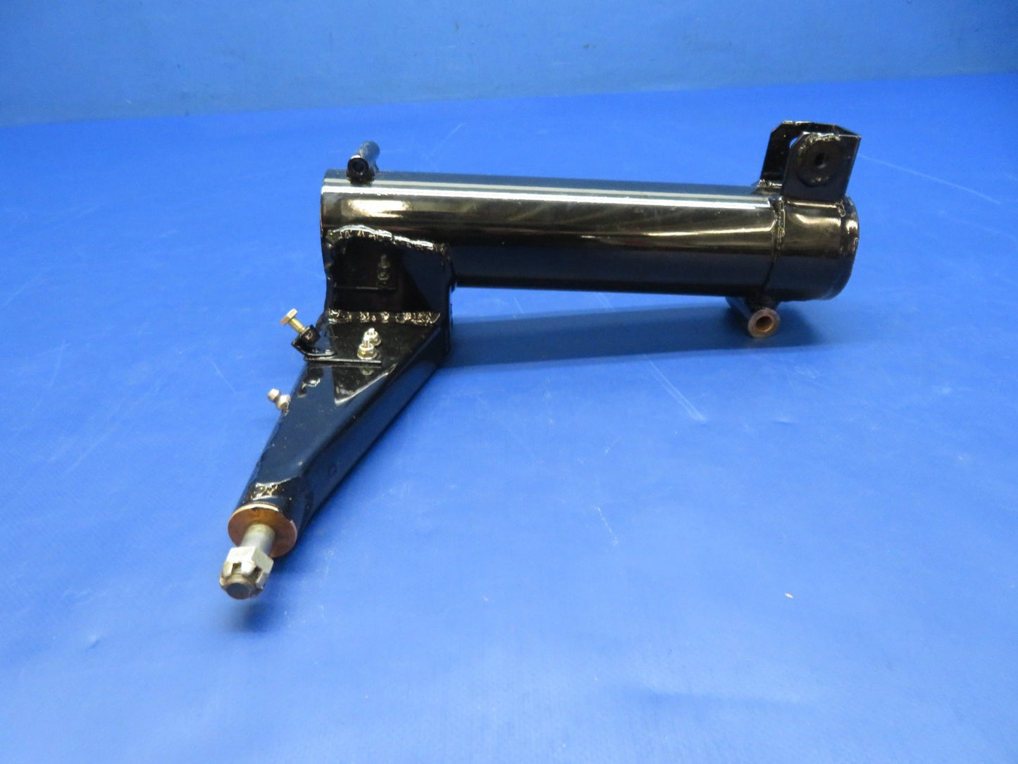 Bellanca 17-30 Viking Upper Main Gear Leg Right Hand P/N 19446-10 (0922-368)4