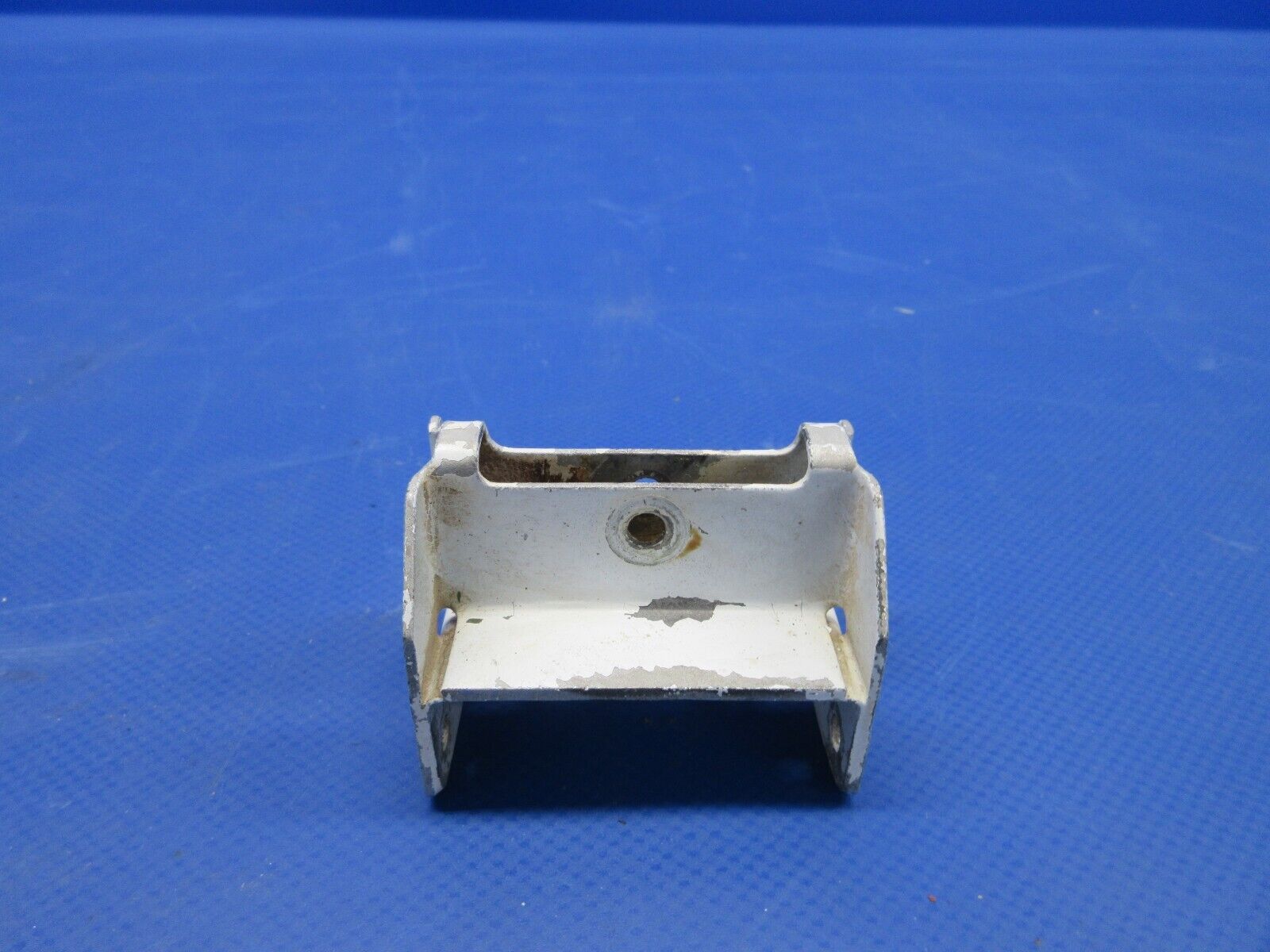 Beech 95 / D95A Travel Air INBD Bracket Weld Assy P/N 35-135025-32 (0524-1085)