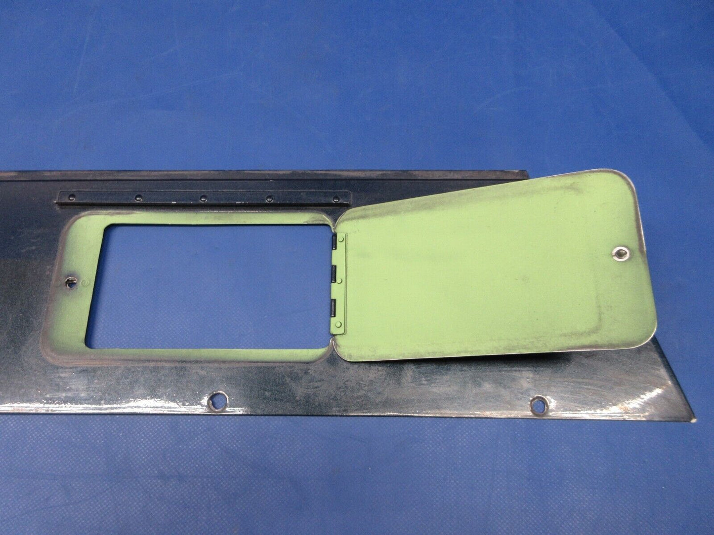 Enstrom 280FX Helicopter FWD Side Cowl RH P/N 280-114502-4 (1124-2011)