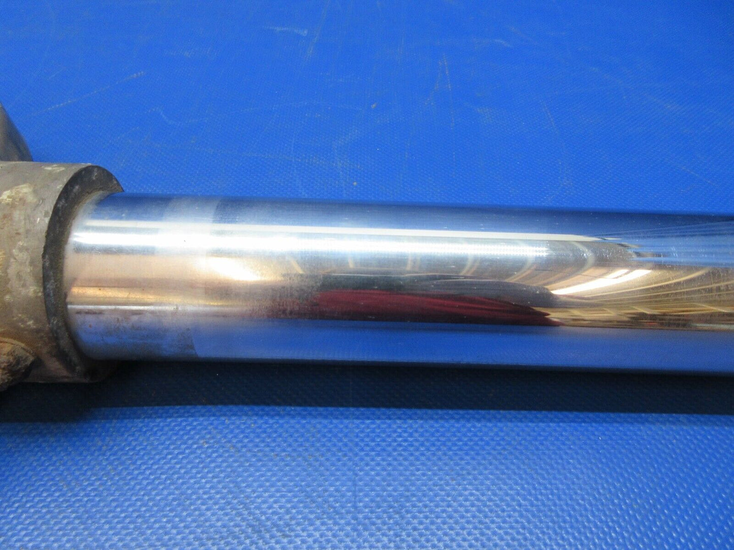 Piper PA-23-250 Aztec Nose Gear Fork & Tube P/N D4636-1-E (0924-1409)