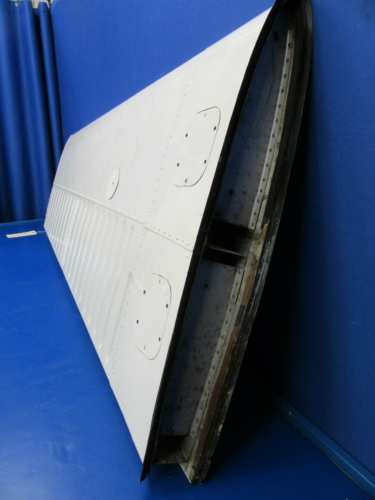 Beech Baron 55 RH Horizontal Stabilizer P/N 95-620010-624 (1019-322)2