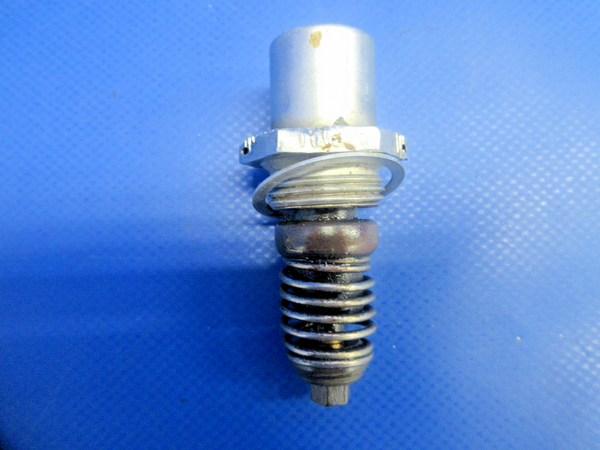 Continental TSIO-520-E9B Oil Relief Valve P/N 639305 (0924-730)