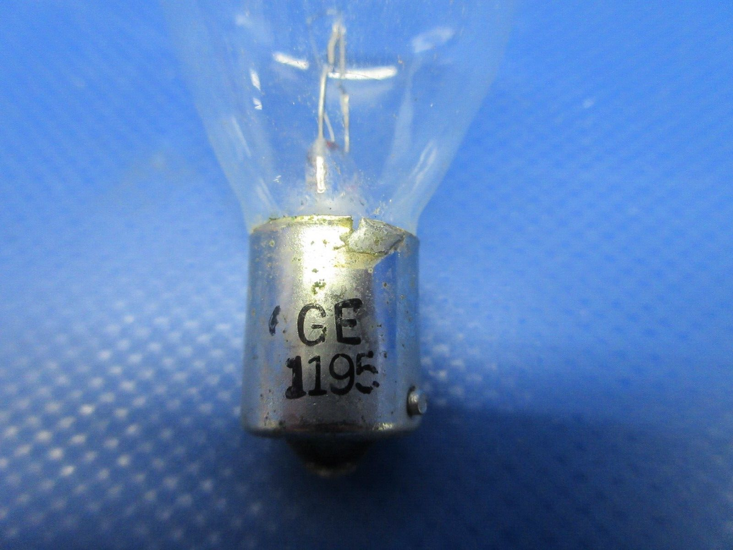 General Electric Miniature Lamps P/N 1119BX3 LOT OF 11 NOS (0424-1112)