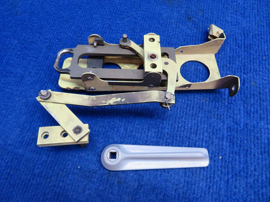 Socata TB-10 FWD LH Box Assy Door Latch Mechanism P/N 25025004 (0722-351)