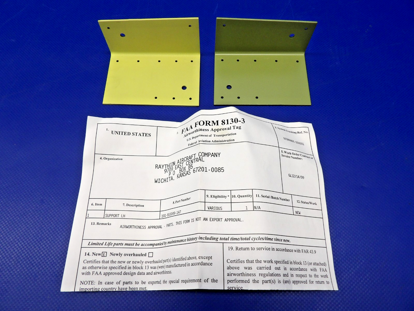 Beech Aft LWR Cowling Angle LH & RH w/ 8130 101-910049-147 & -148 NOS (0426-12131