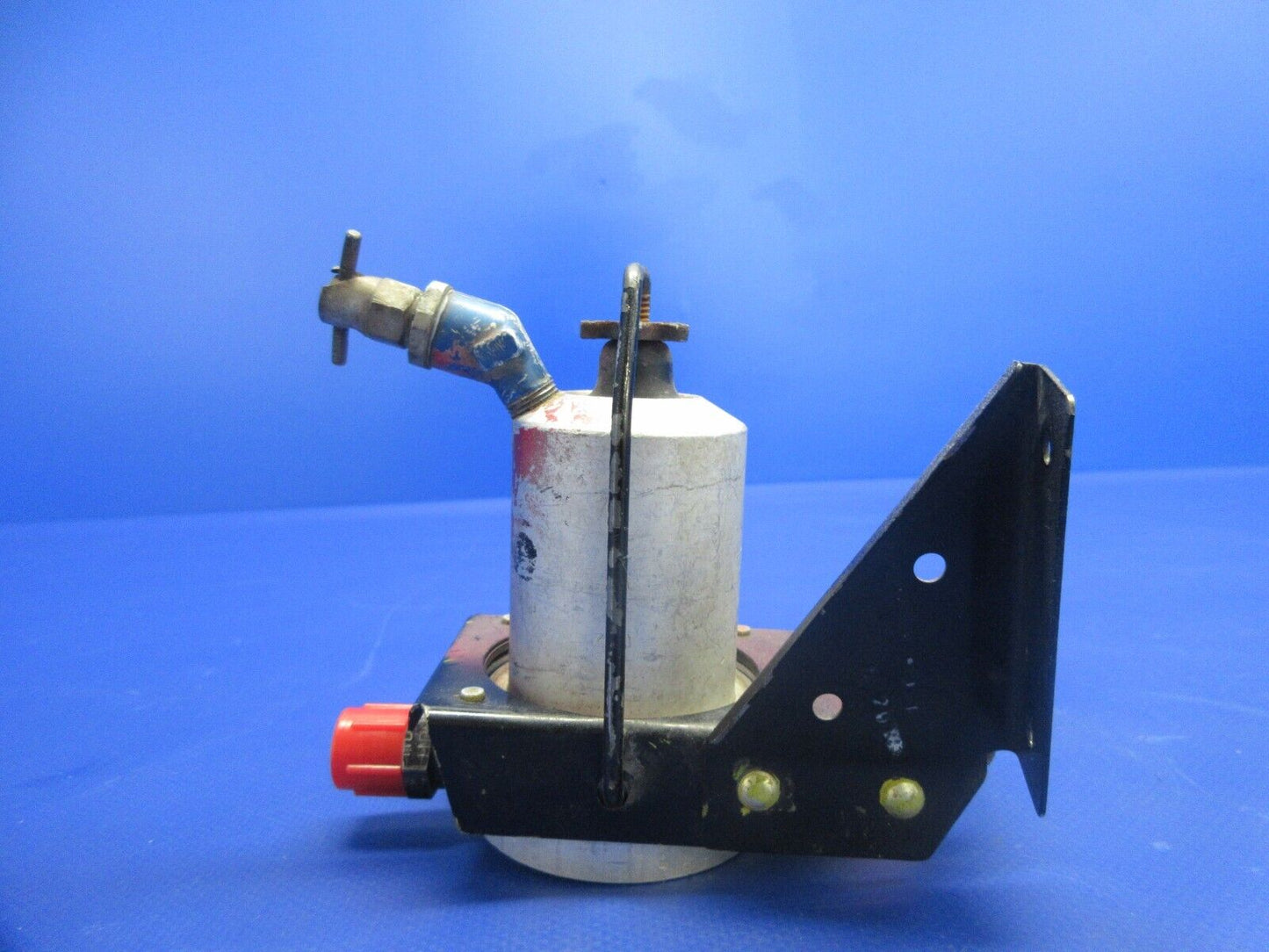 1996 Piper PA-28-181 Archer III Fuel Gascolator P/N 35715-03 (1224-777)