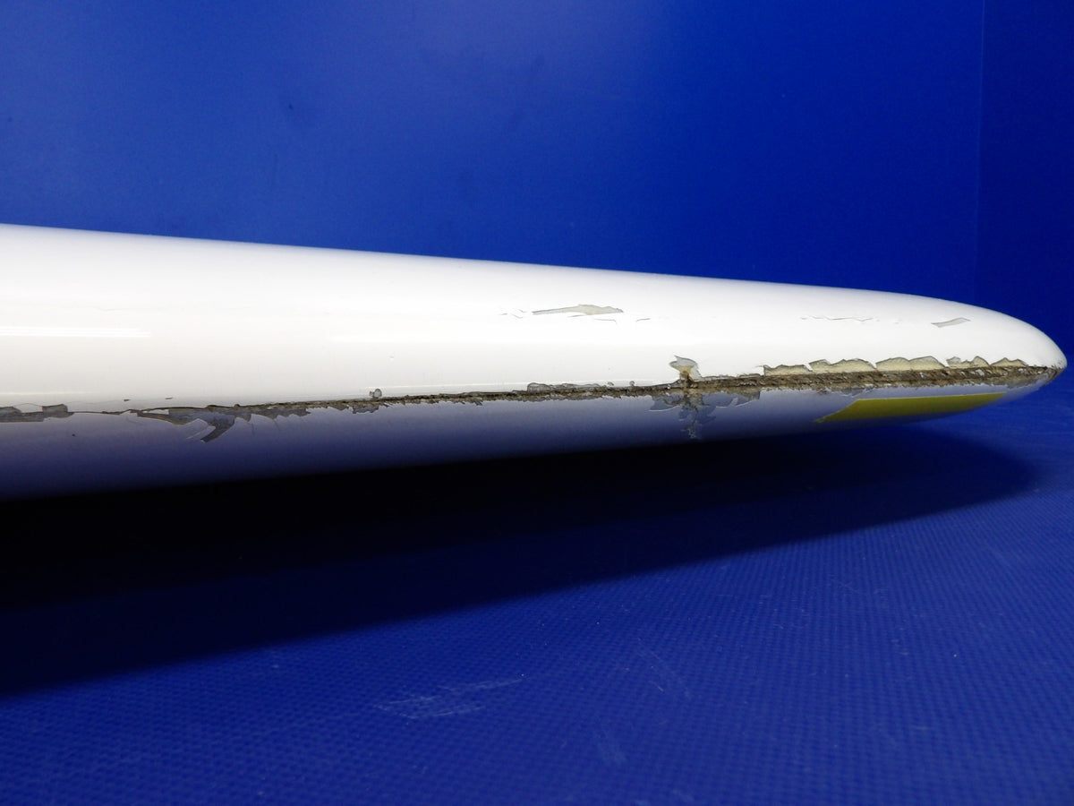 Minor Damage / Cirrus SR22 Left Hand Wing Tip P/N 13380-003 (0926-1241)3