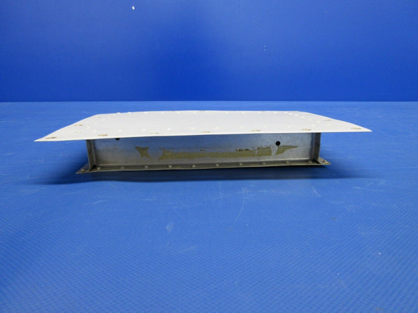 Beech 95 / D95A Travel Air Wing Fuel Tank Door Assy RH 95-110024-2 (0524-1132)