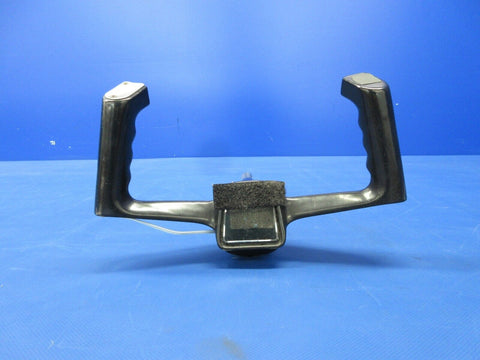 Piper PA-28-161 Warrior Control Wheel Assy LH P/N 79276-00 (0824-2133)