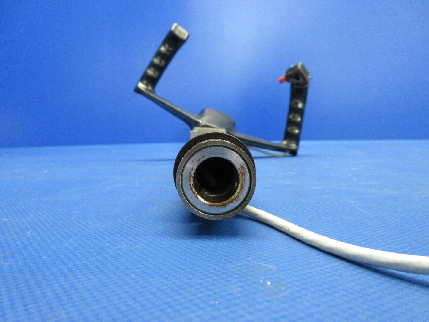 Piper PA-34-200T Control Wheel Assy w/ Trim Control P/N 79276-00 (0524-2074)