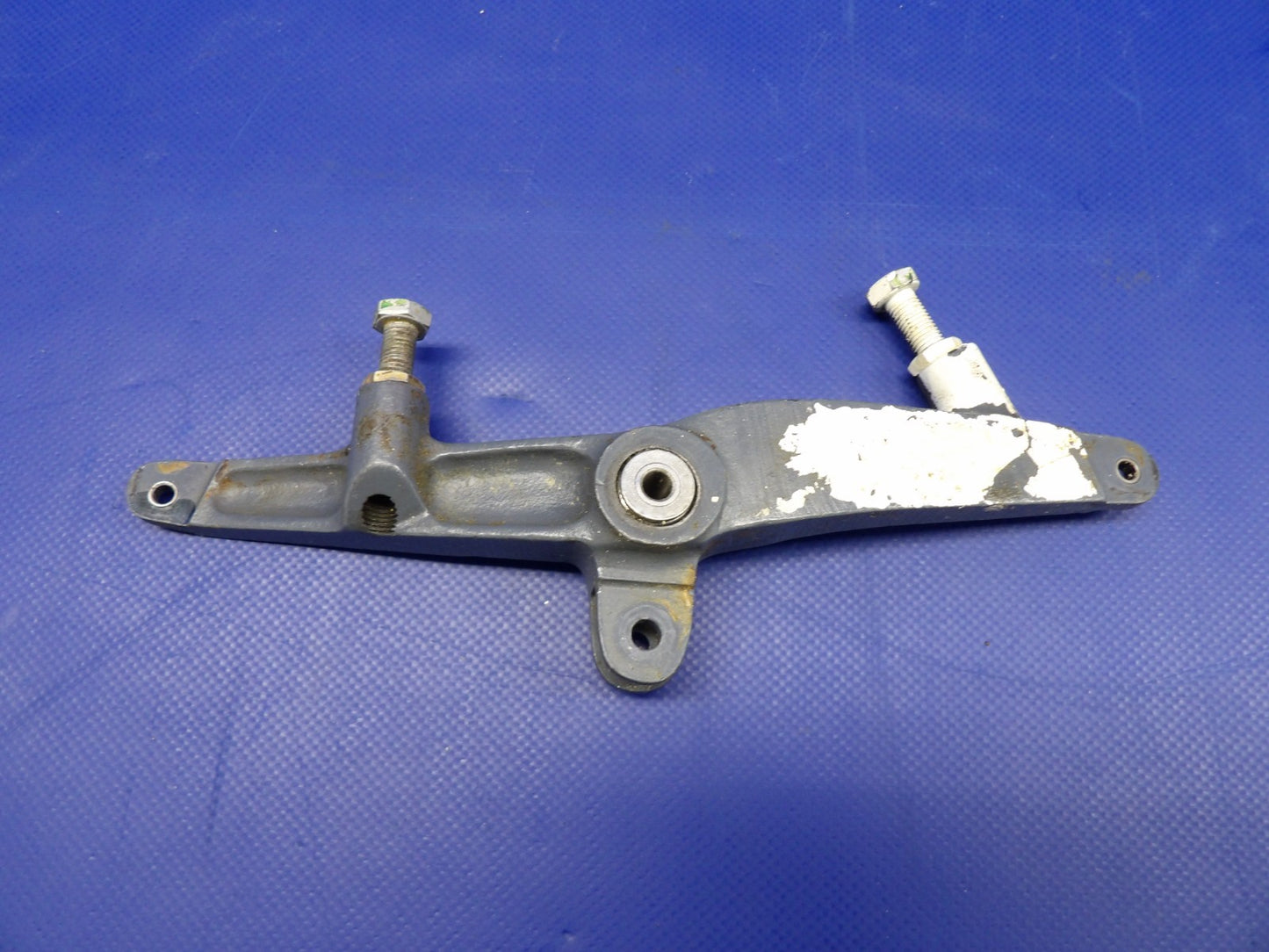 Beech D95A Travel Air Right Hand Aileron Bellcrank P/N 35-521158-3 (0326-406)9