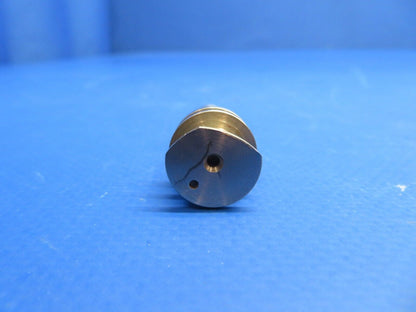 TCM / Cessna Fuel Metering Shaft P/N 625221-9 NOS (1022-642)
