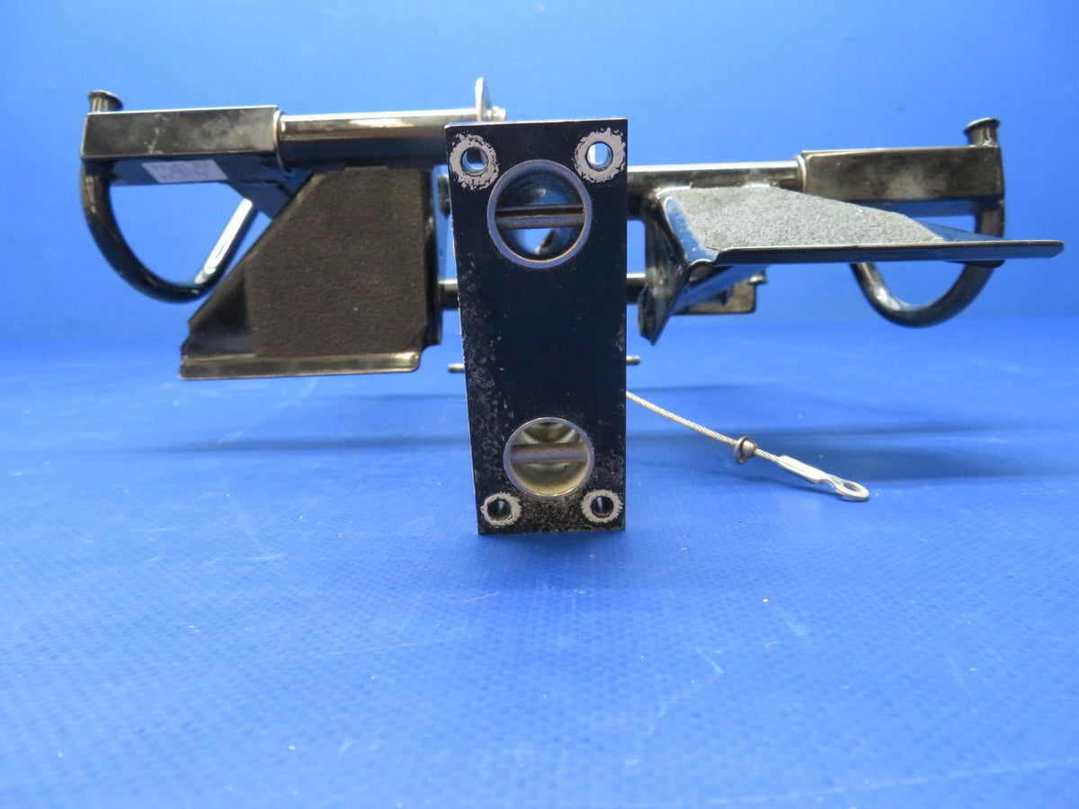 Diamond DA-40 RH Rudder Pedals P/N 22-2724-00-00 (0826-1224A)13