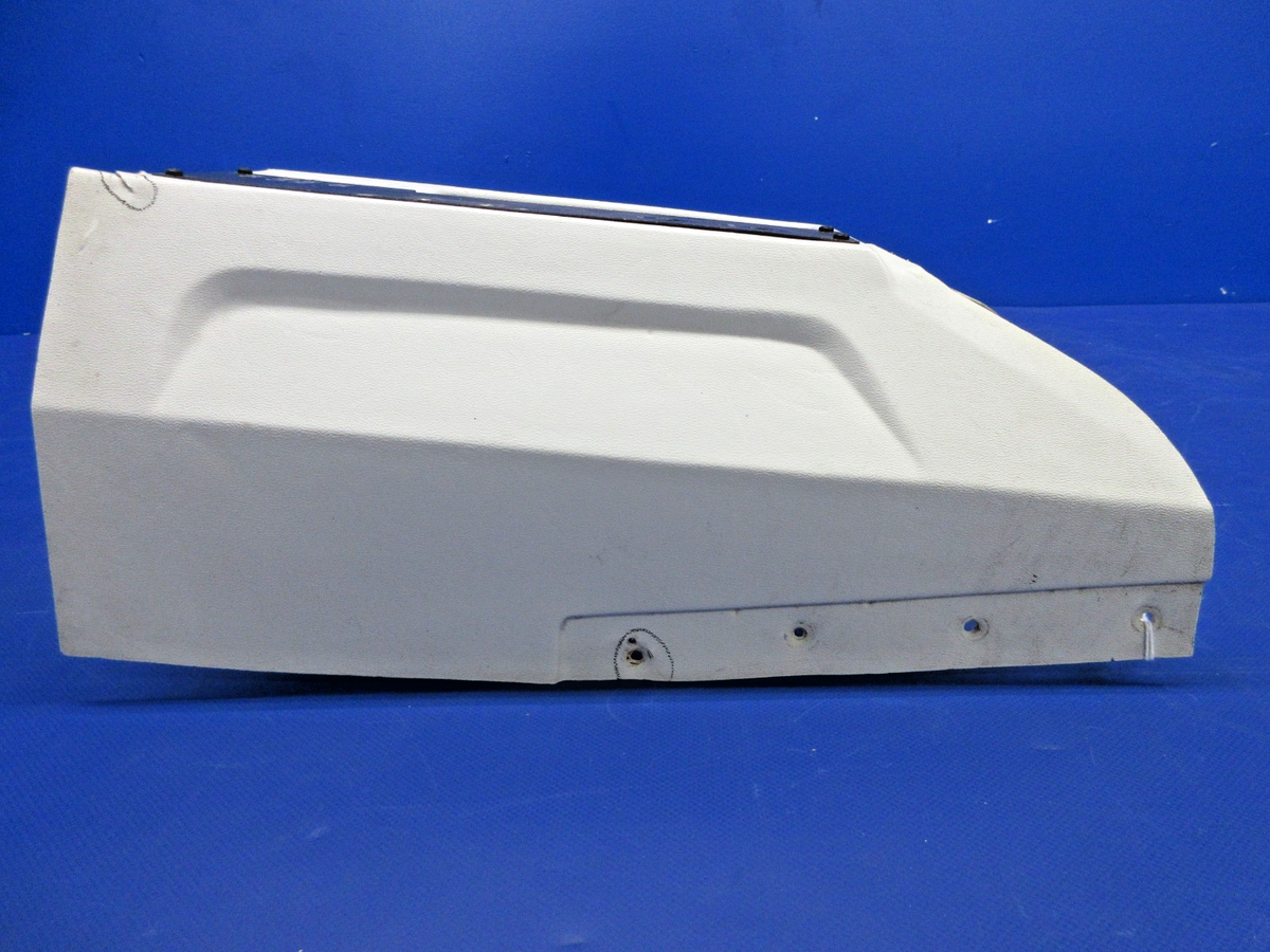 Beech 76 Duchess Control Console Stock Panel P/N 105-420019-41 (0526-829)5