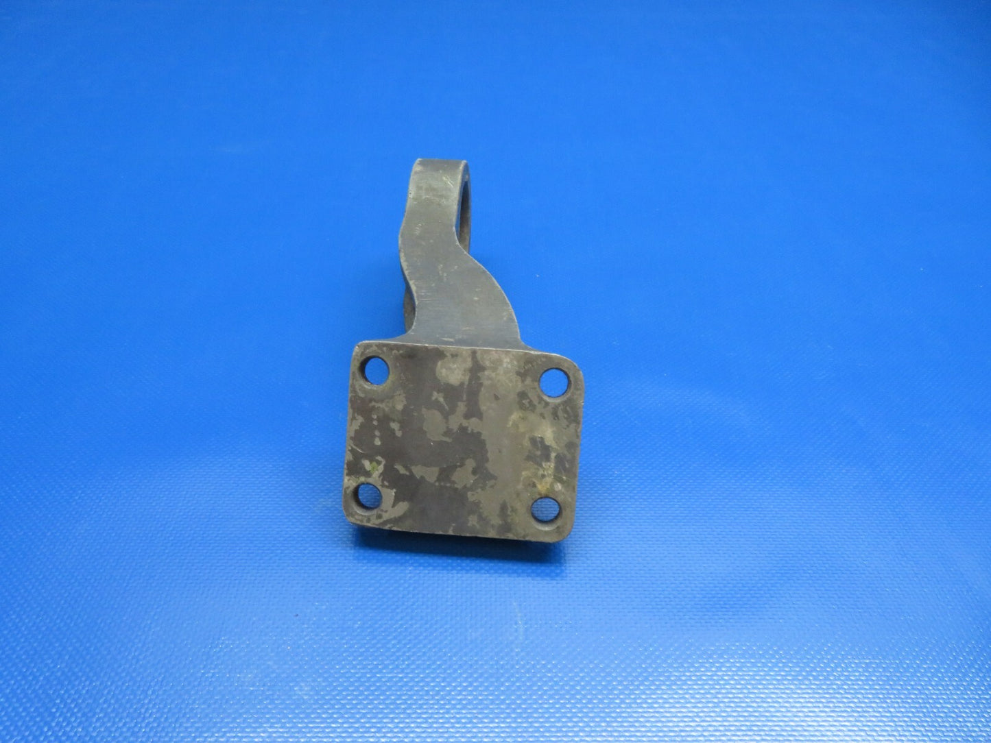 Continental E-225 Engine Mount Bracket RH Front P/N 531242 (1124-167)9