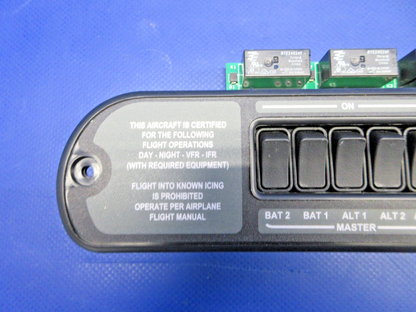 Cirrus SR20 / SR22 No Ice Lights Bolster Switch Panel 24900-005 NOS (0326-716)6