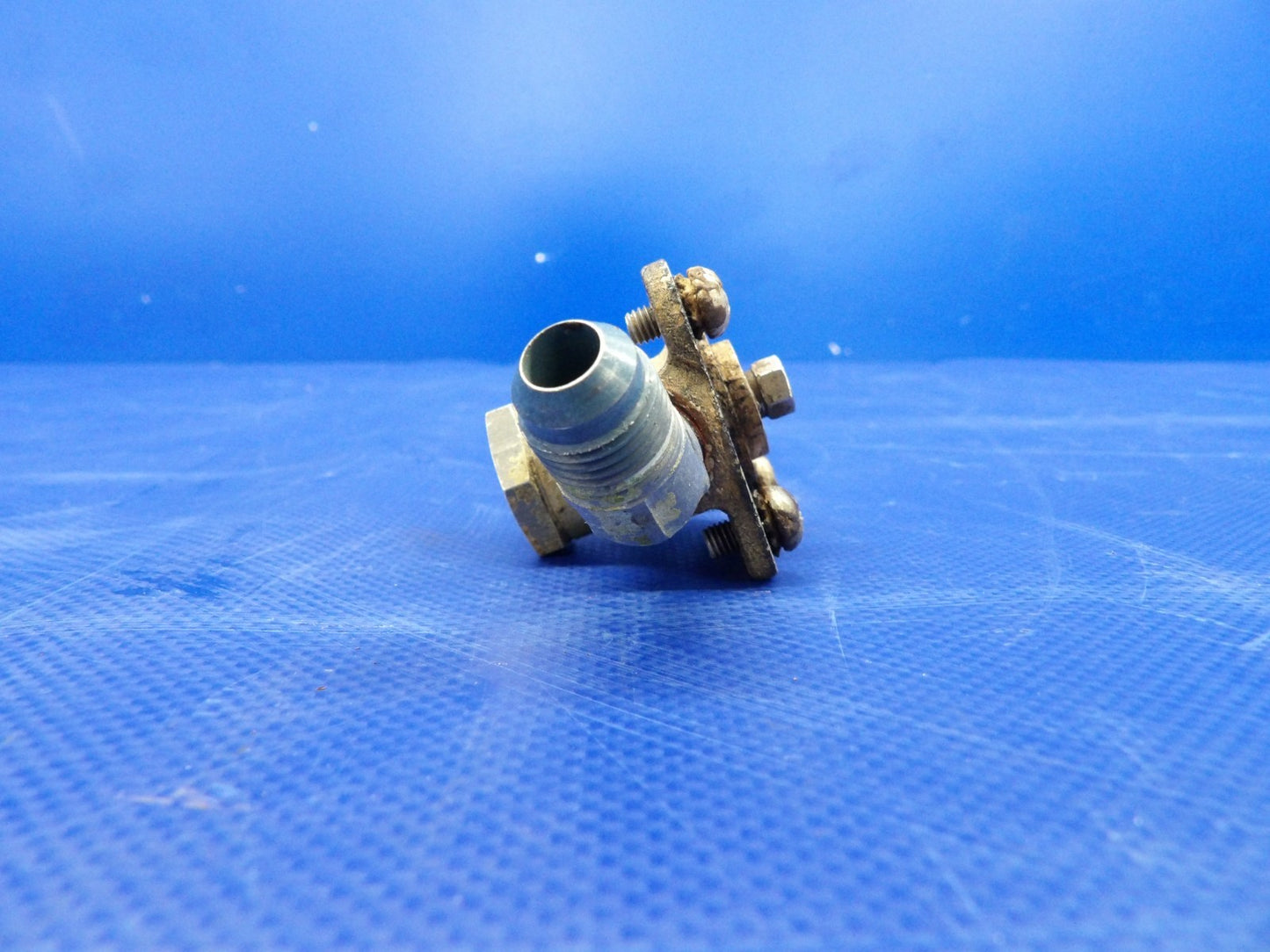 Globe GC-1B Swift Fuel Selector Valve And Handle P/N 11-420-3105 (0326-412)10
