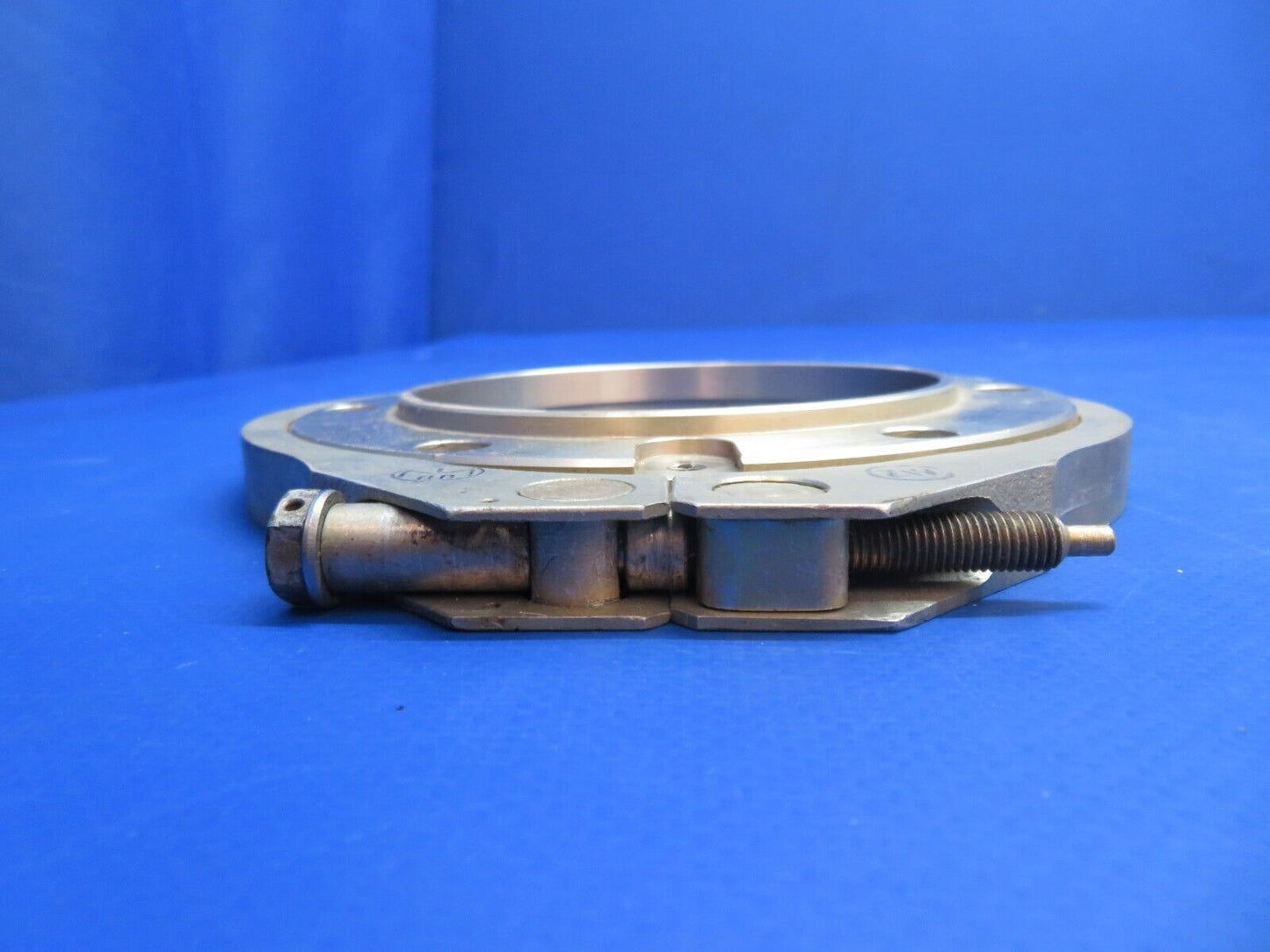 Mounting Clamp P/N 1590010-1 Repairable FOR PARTS (0323-664)