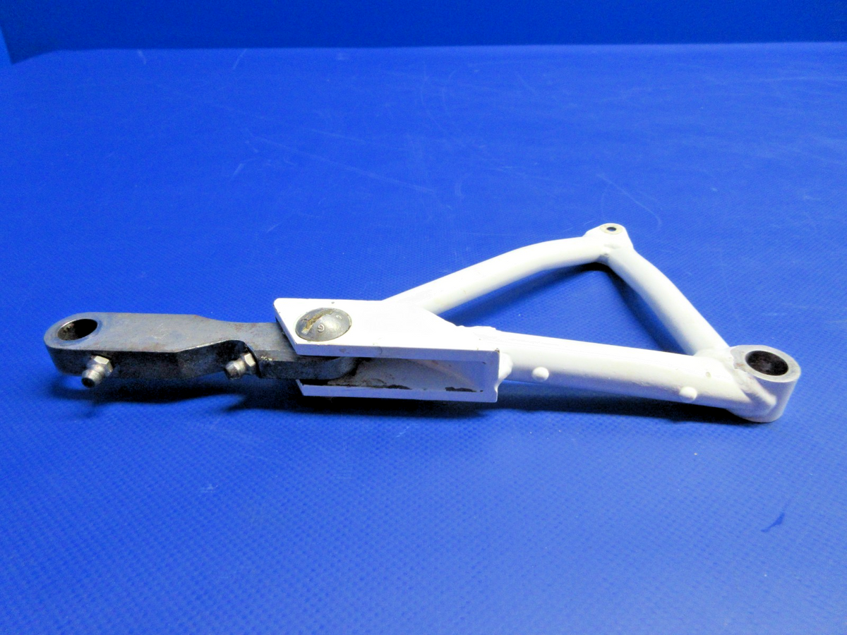 Mooney M20 / M20E LH Retracting Truss P/N 5256-1 (0826-887)5
