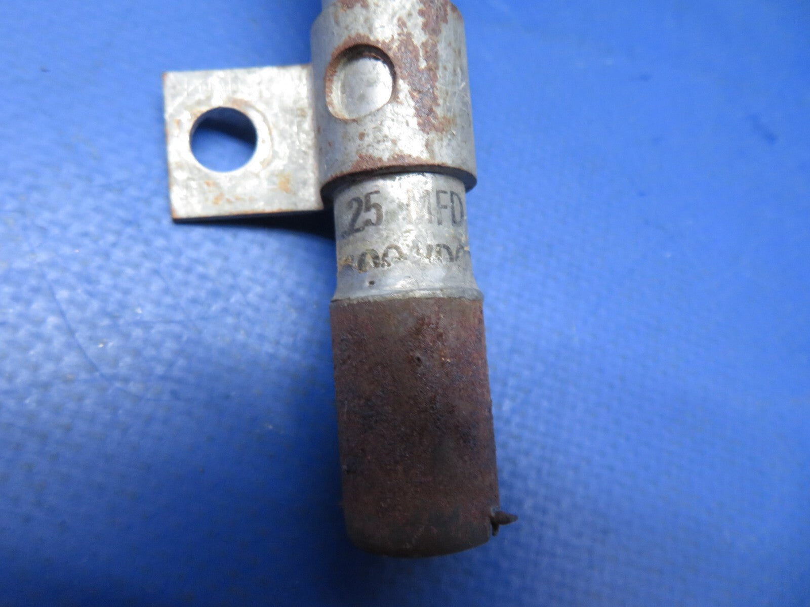 Cessna 401 Bendix Electric Fuel Pump 14V P/N 476411, 574A (0623-357)8