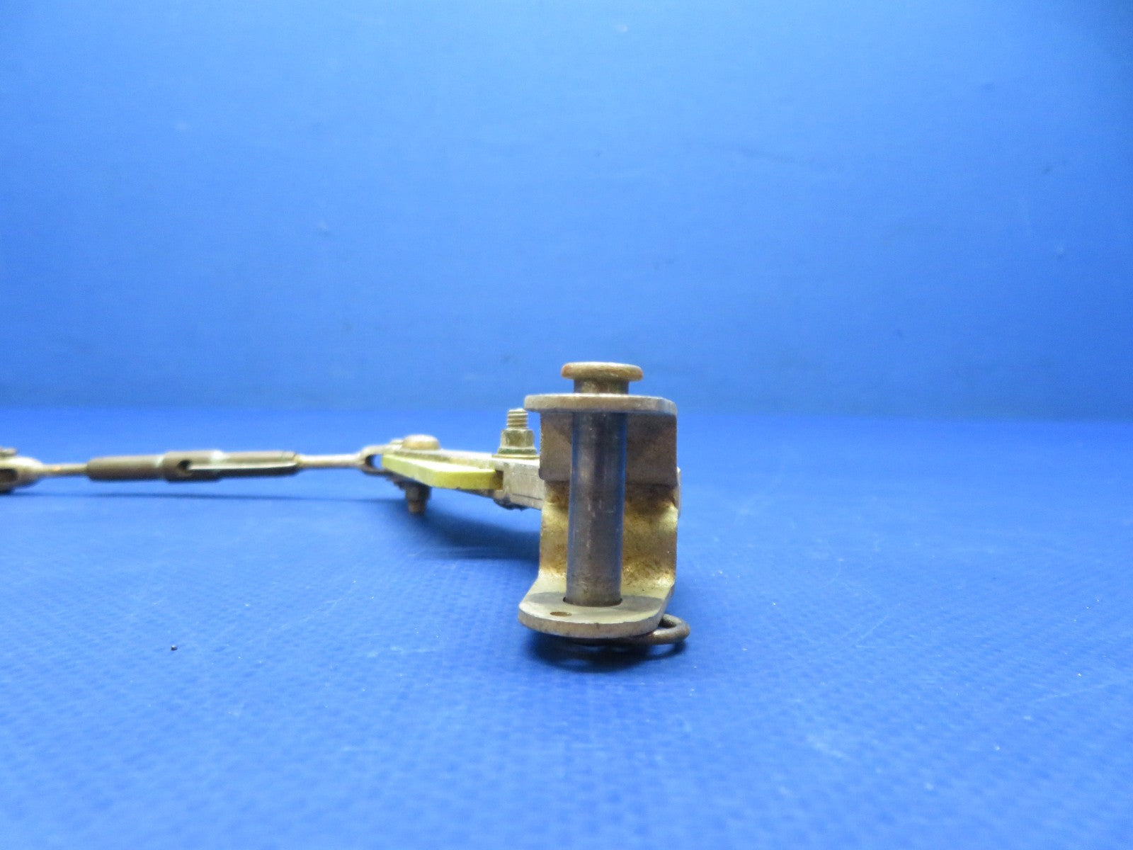 Beech 58 Cabin Door Latch, Bellcrank & Pin w/ Guide P/N 96-420033-47 (0326-155)5