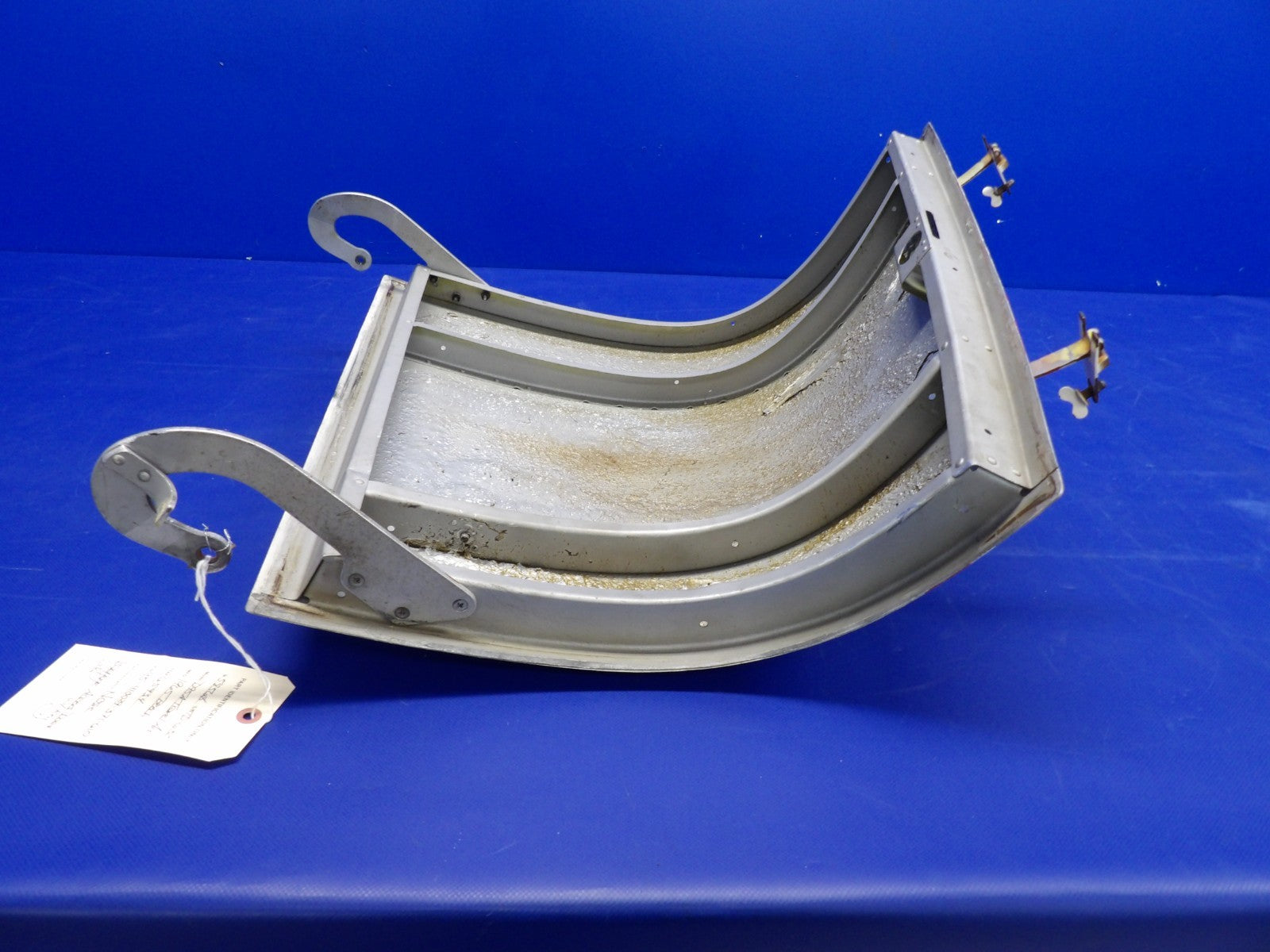 Cessna 310 / 310I Nose Baggage Access Door w/ Key P/N 95-410029-37 (0326-2012)6