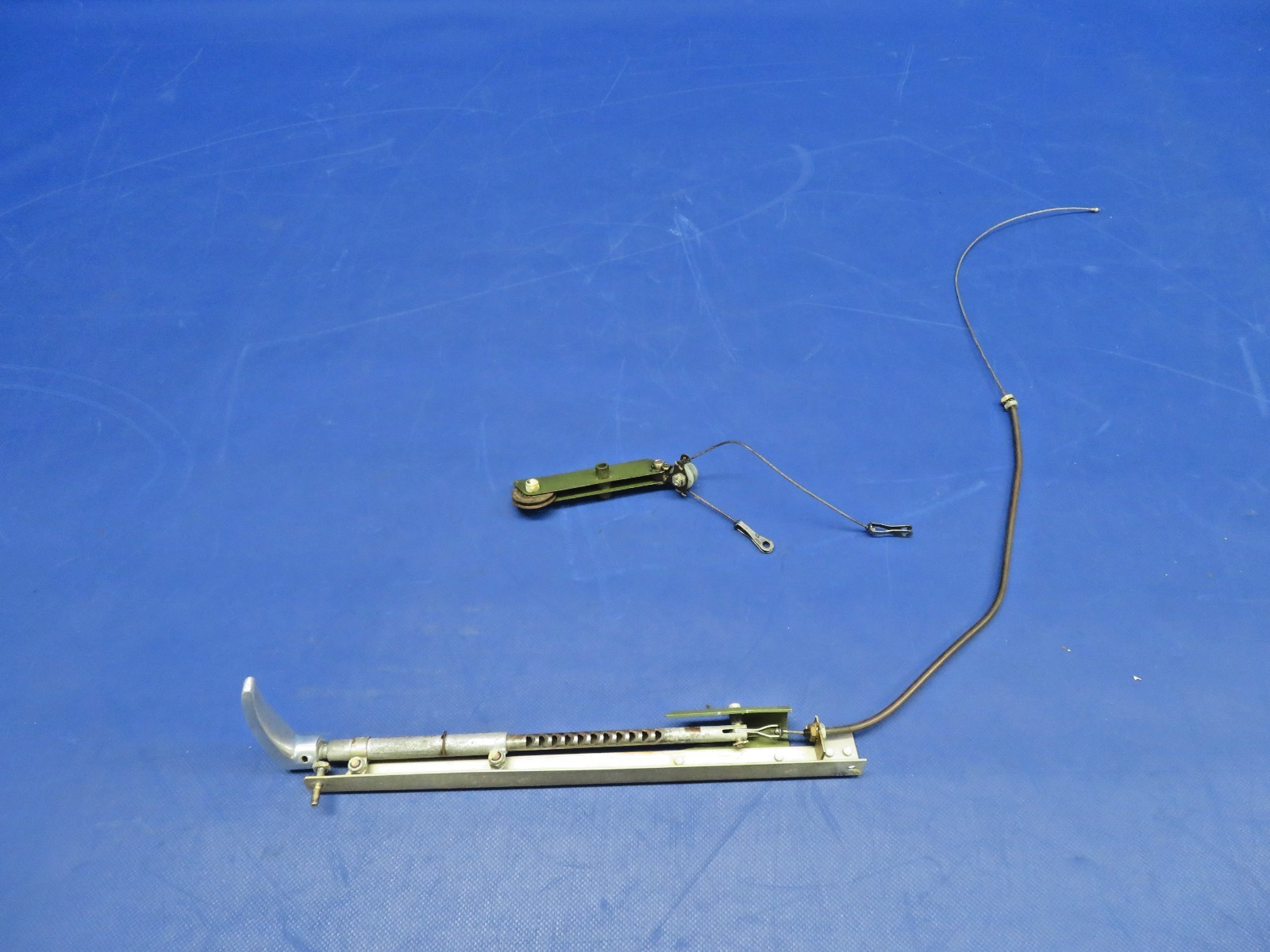 Cessna 172M Parking Brake Handle & Bellcrank P/N 0813150-55 (0826-411)0