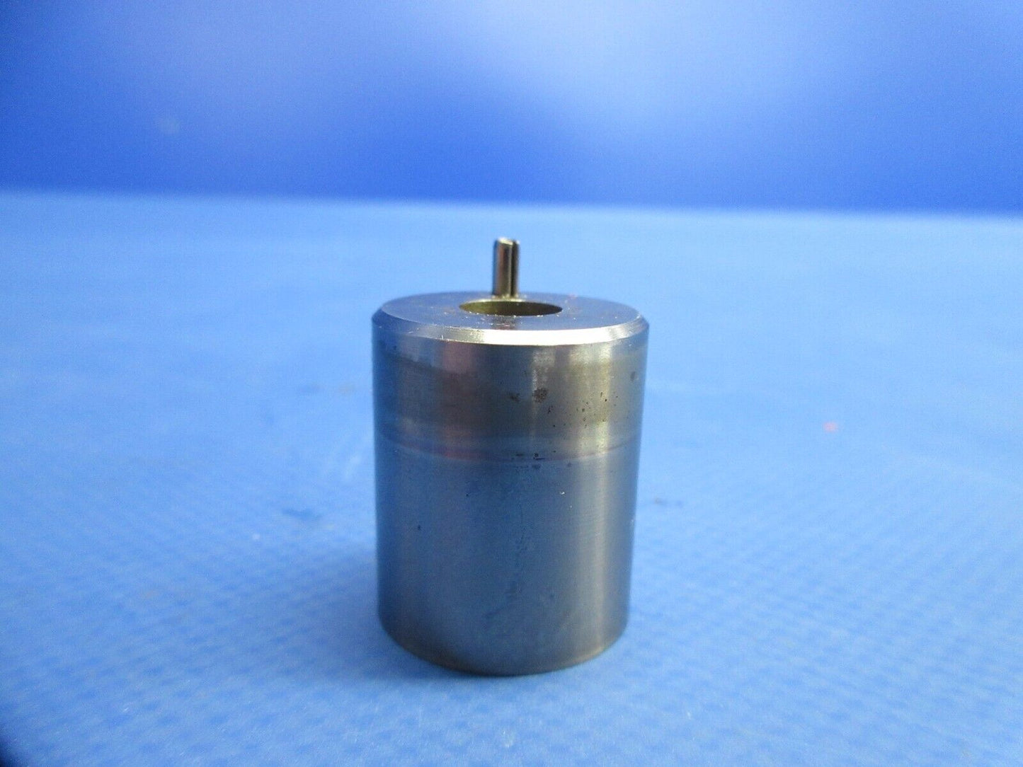 Continental TSIO-360-C Magneto Gear Support Shaft P/N 630529 LOT OF 2 (0824-826)