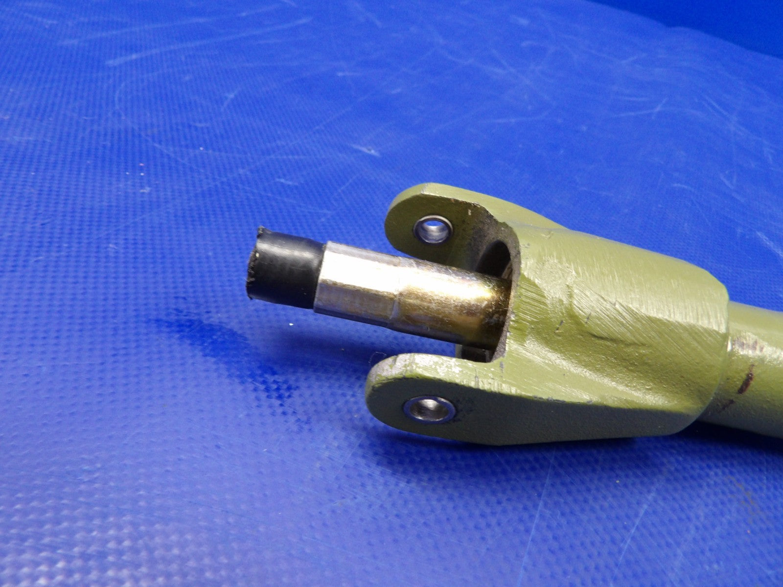 Beech 95 / D95A Travel Air Right Hand Flap Actuator P/N 45-521212-15 (0326-400)14