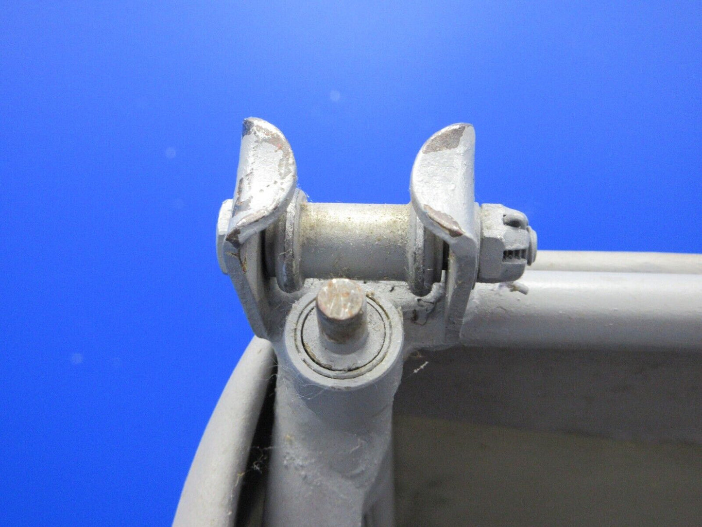Piper PA-23-250 Aztec Center Seat Assy RH P/N 16481-03 (0624-1353)