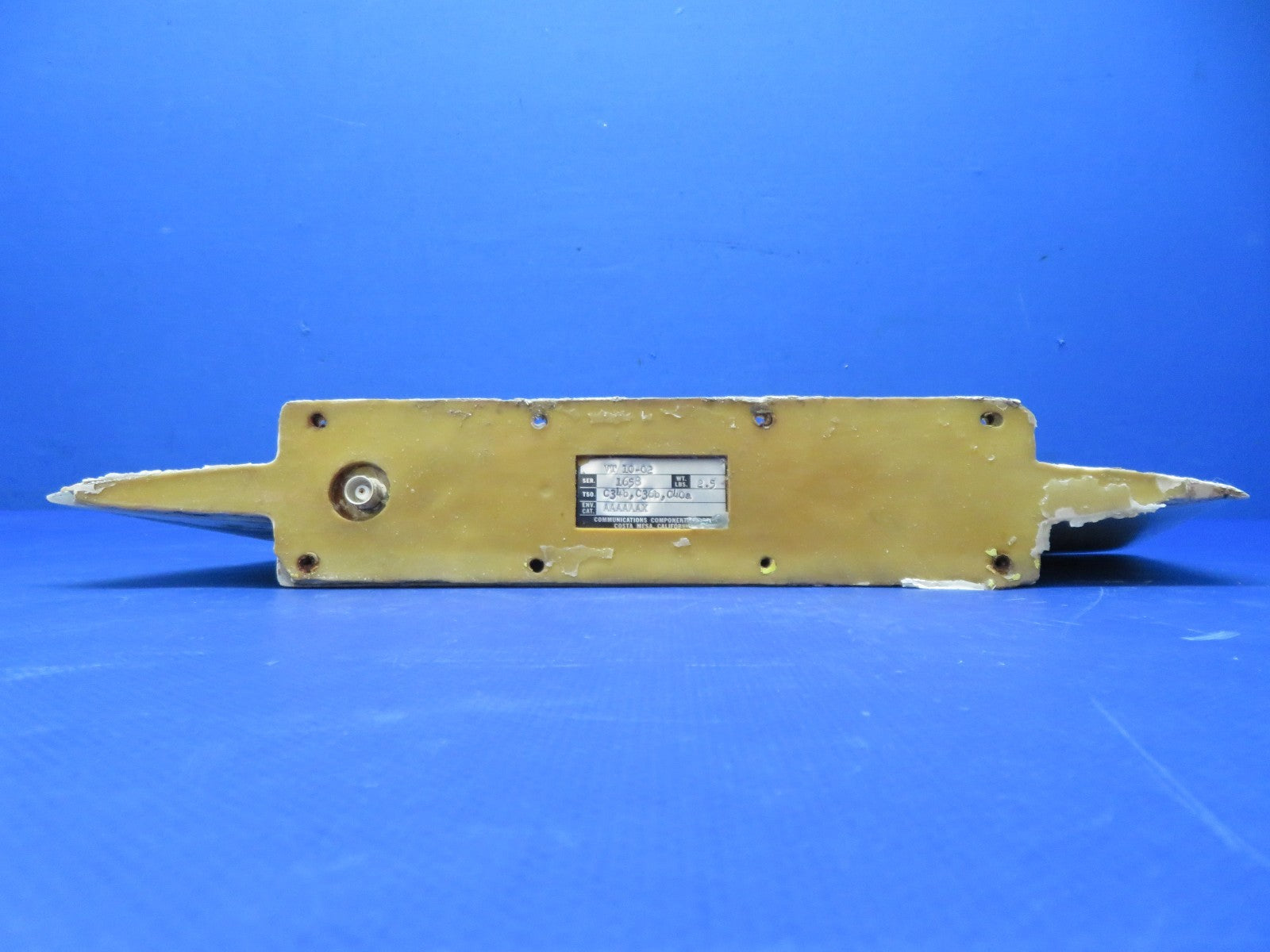Cessna 421 Communication Components Antenna P/N VT10-02 (0326-243)8