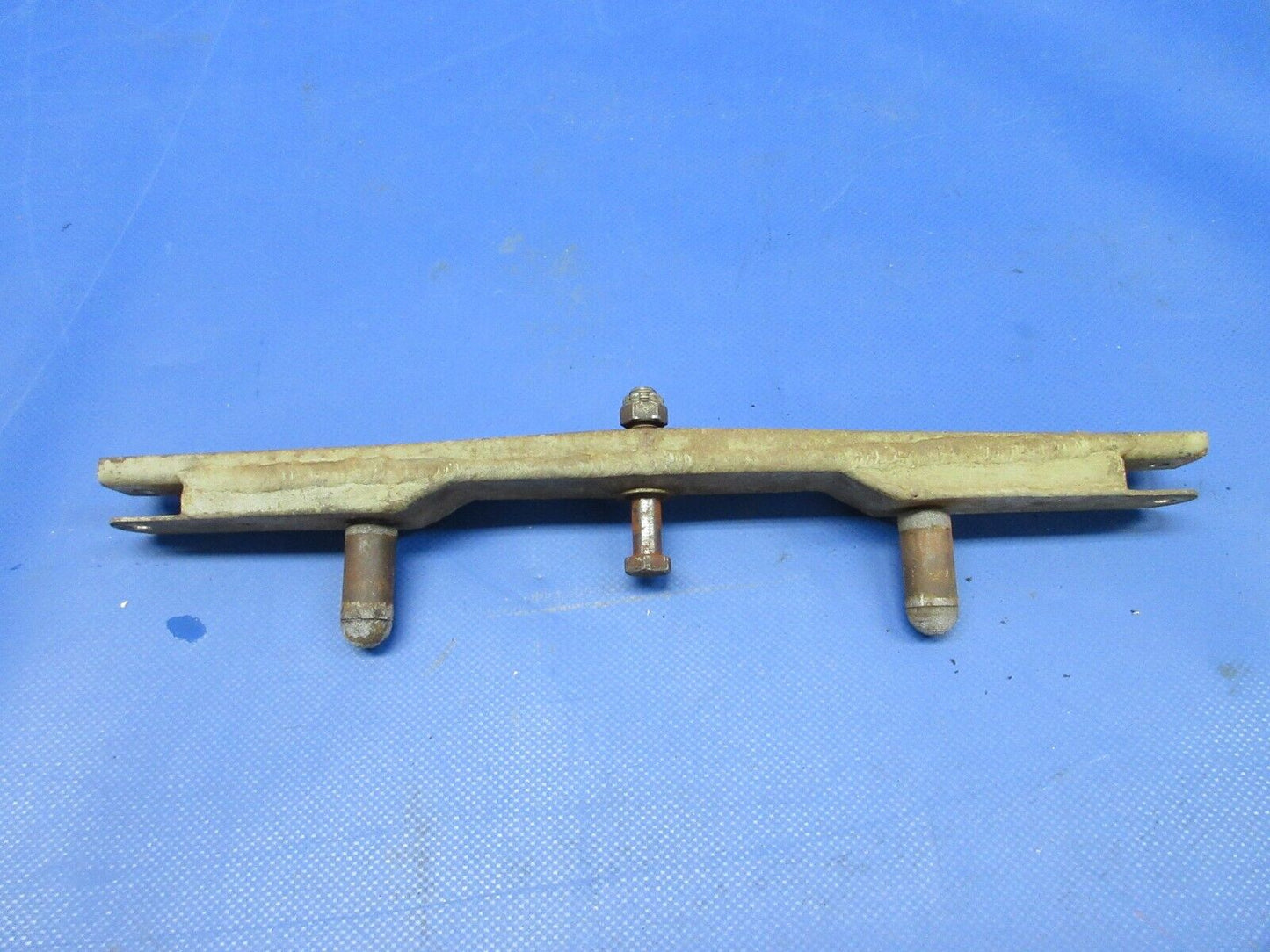 Piper PA-23-250 Aztec Nose Gear Steering Arm Assy P/N 17310-00 (0624-781)