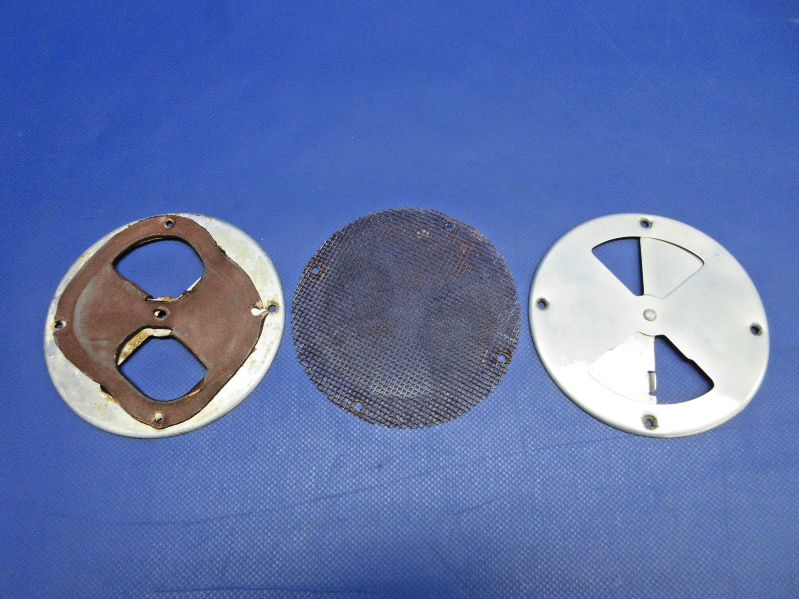 Beech 95 /D95A Travel Air Cabin Exhaust Valve Shutter P/N 96-550015-9 (0326-780)1