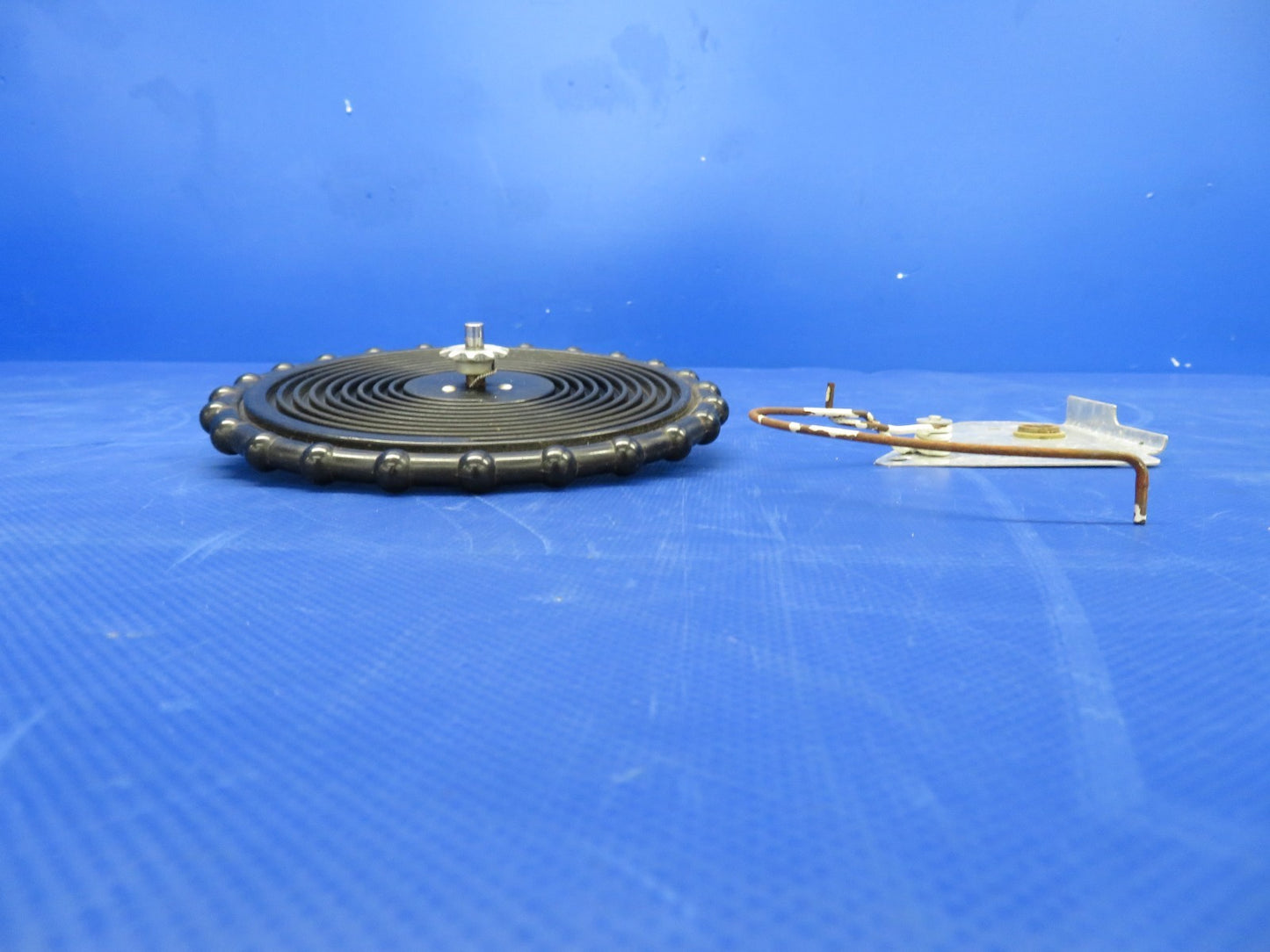 Cessna 172M Elevator Trim Wheel & Indicator P/N 0713642-1 (0826-409)3