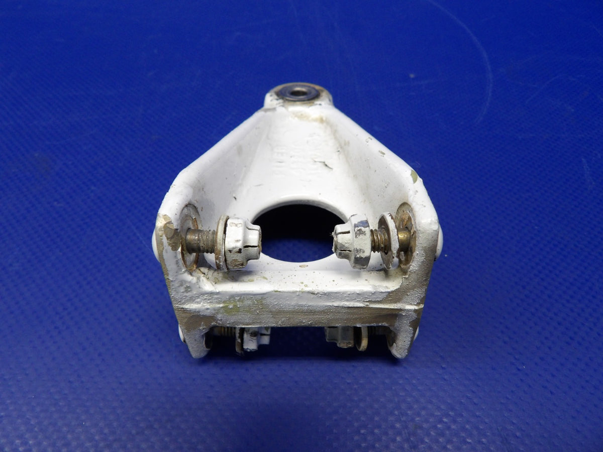 Piper PA-31T1 Cheyenne OTBD Elevator Hinge P/N 45201-00 (0626-1366)5