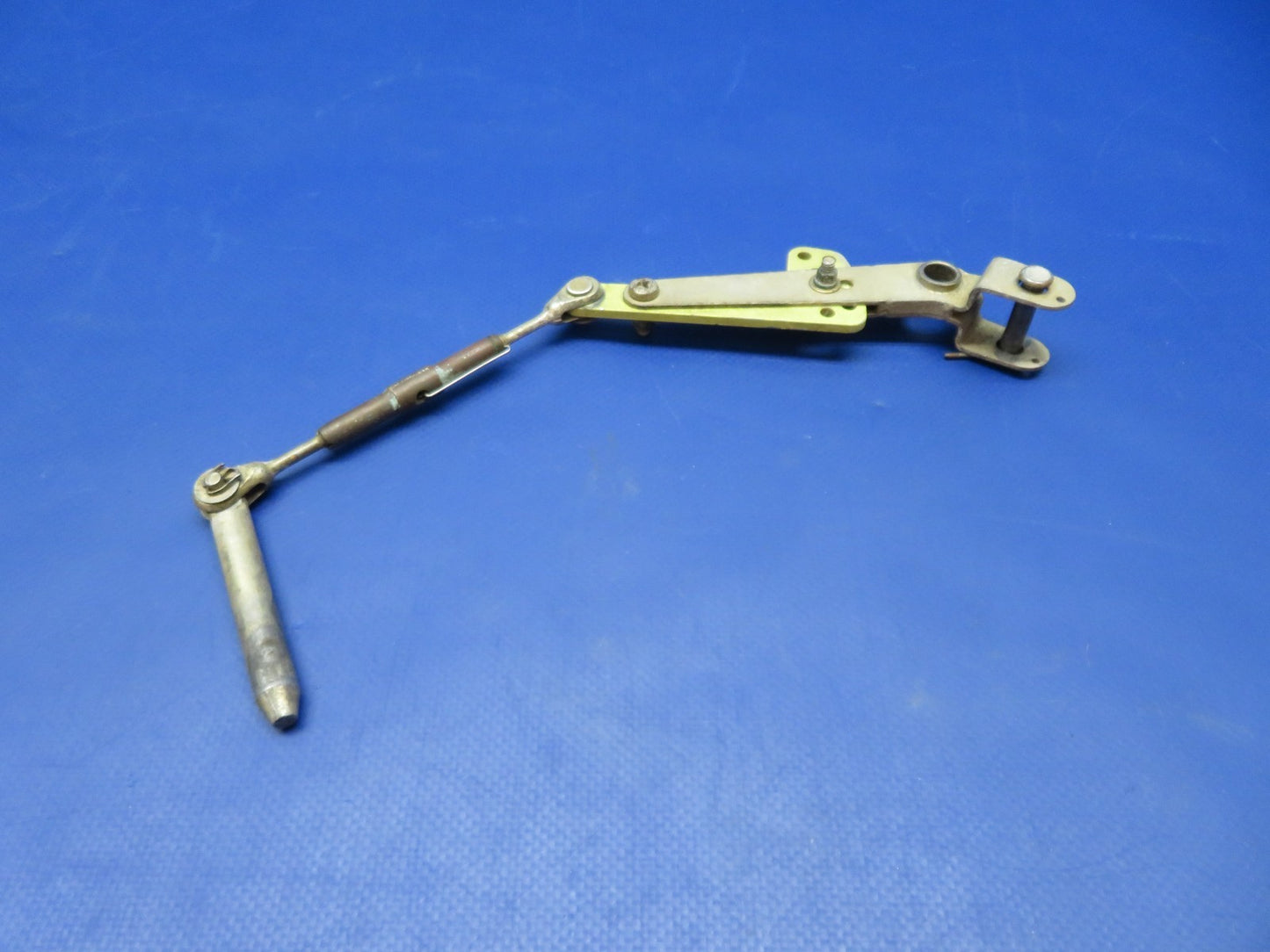 Beech 58 Cabin Door Latch, Bellcrank & Pin w/ Guide P/N 96-420033-47 (0326-155)6