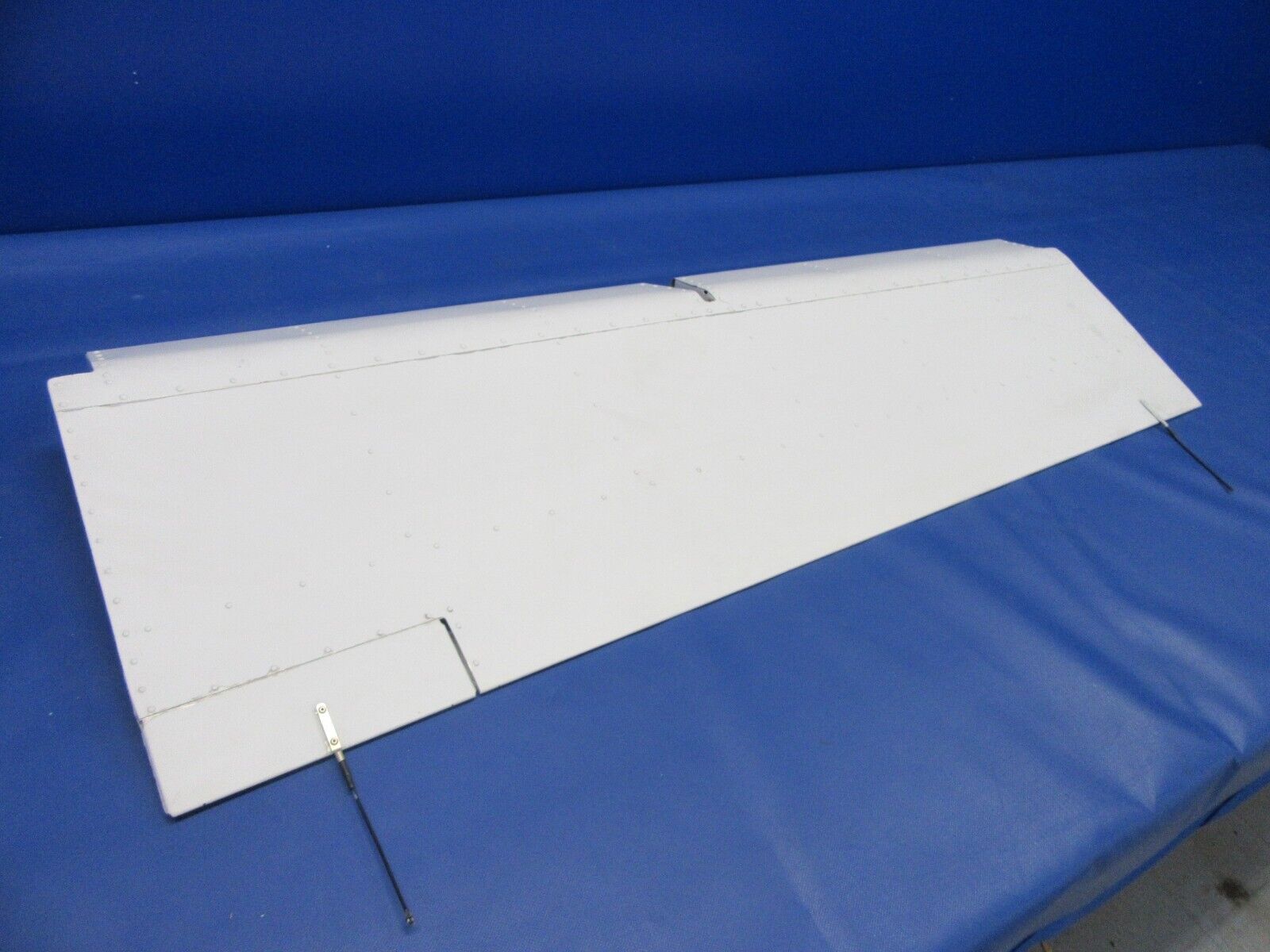 Cessna 337 / P337 RH Aileron P/N 1424000-66 (0424-18)