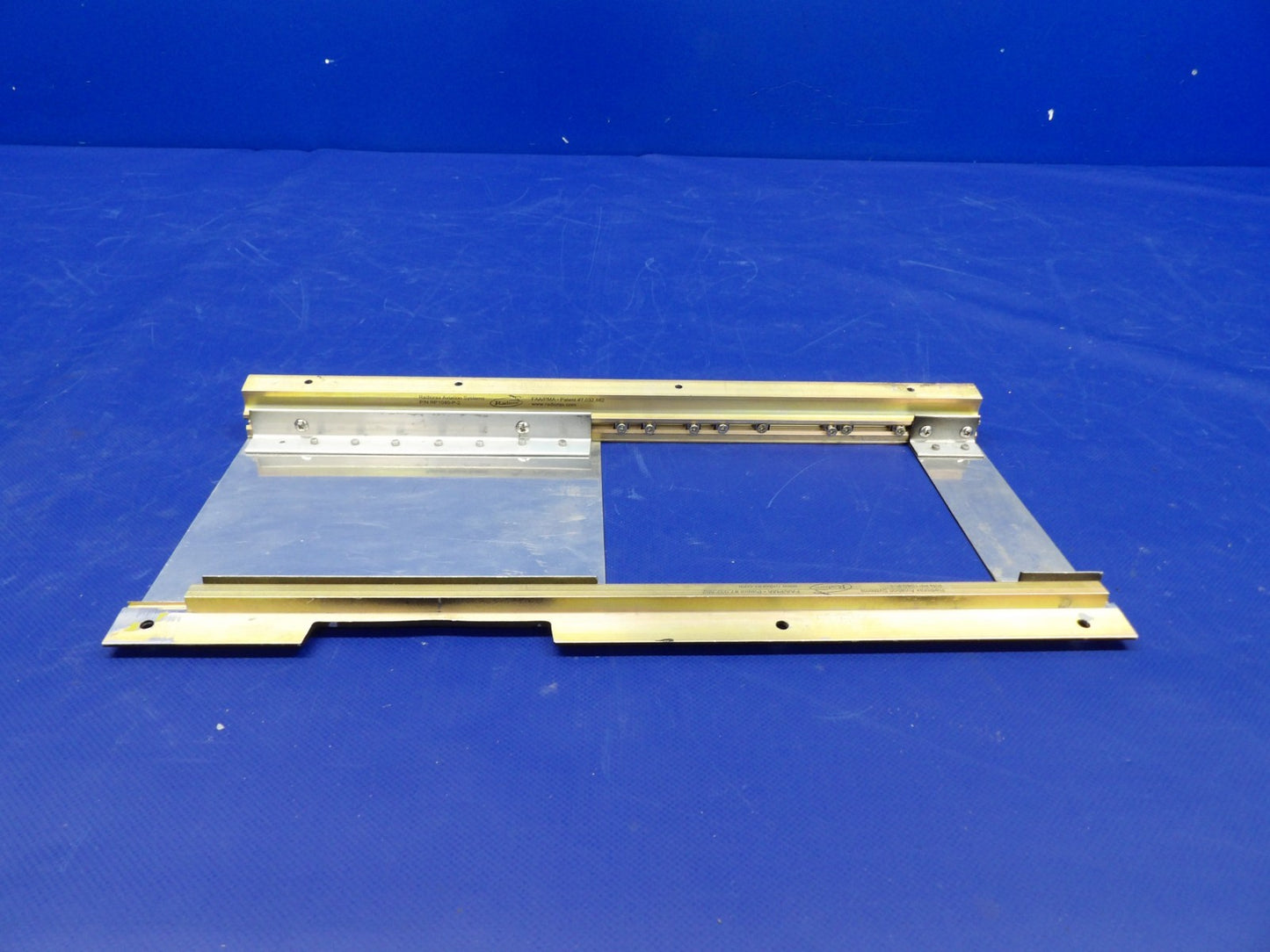 Beech D95A Travel Air Single Stack Canted Rail Tray Mount RP1040-P-1 (0226-510)11